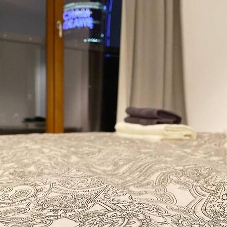 Exclusive 2Br! Apartment Near City Center +Netflix Varsavia Esterno foto